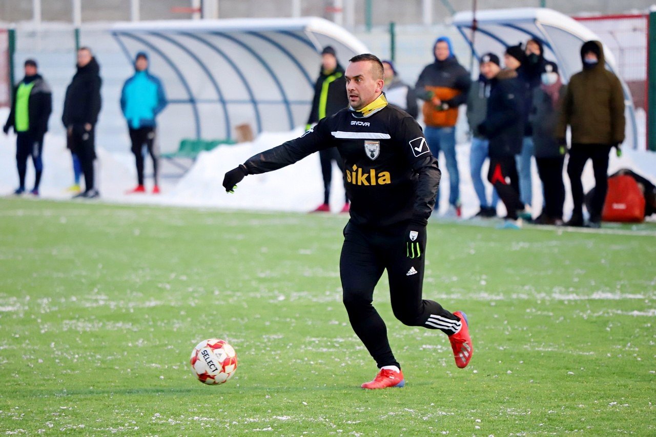 victorii-jelenia-gora-pokonaa-zespo-z-okregowki-94805