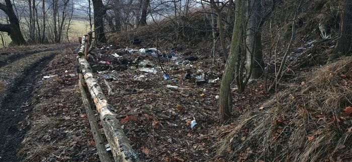 dzikie-wysypisko-w-komarnie-95065