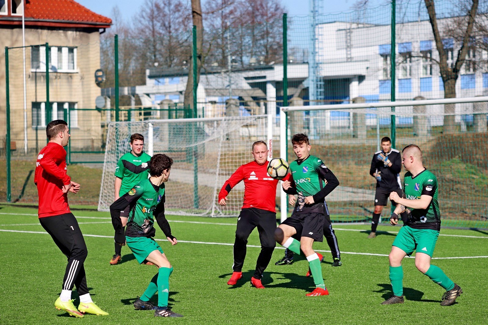 pub-gol-zmierzy-sie-z-bobrem-95086