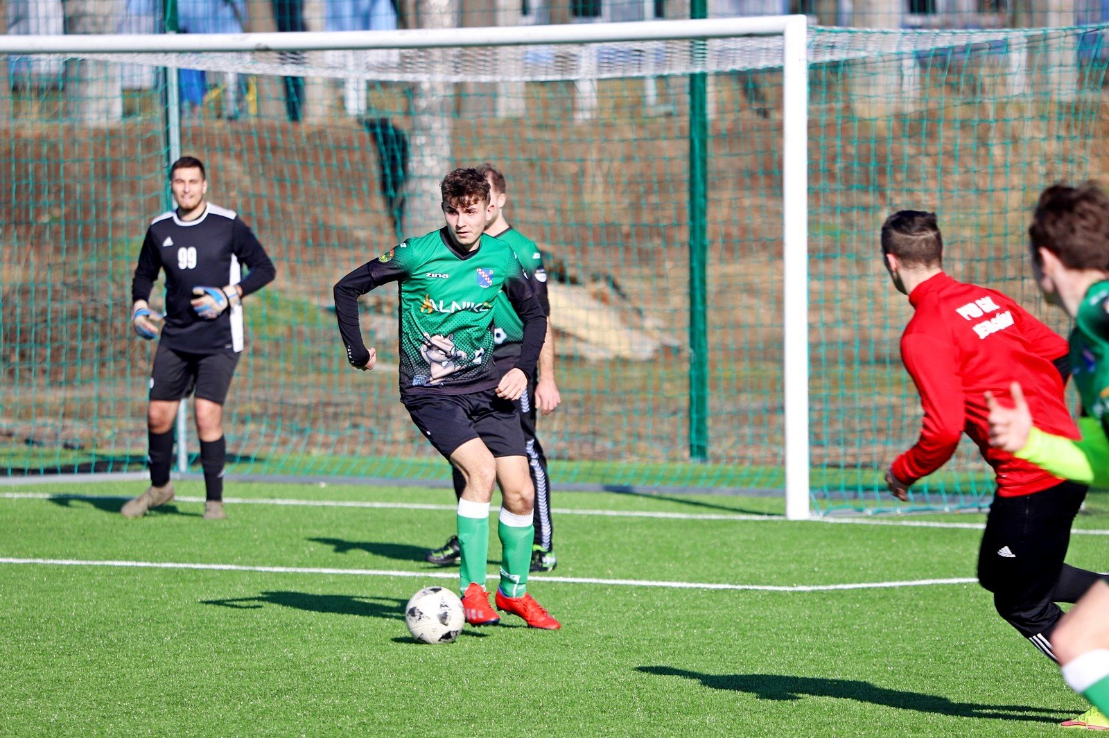pub-gol-zmierzy-sie-z-bobrem-95086