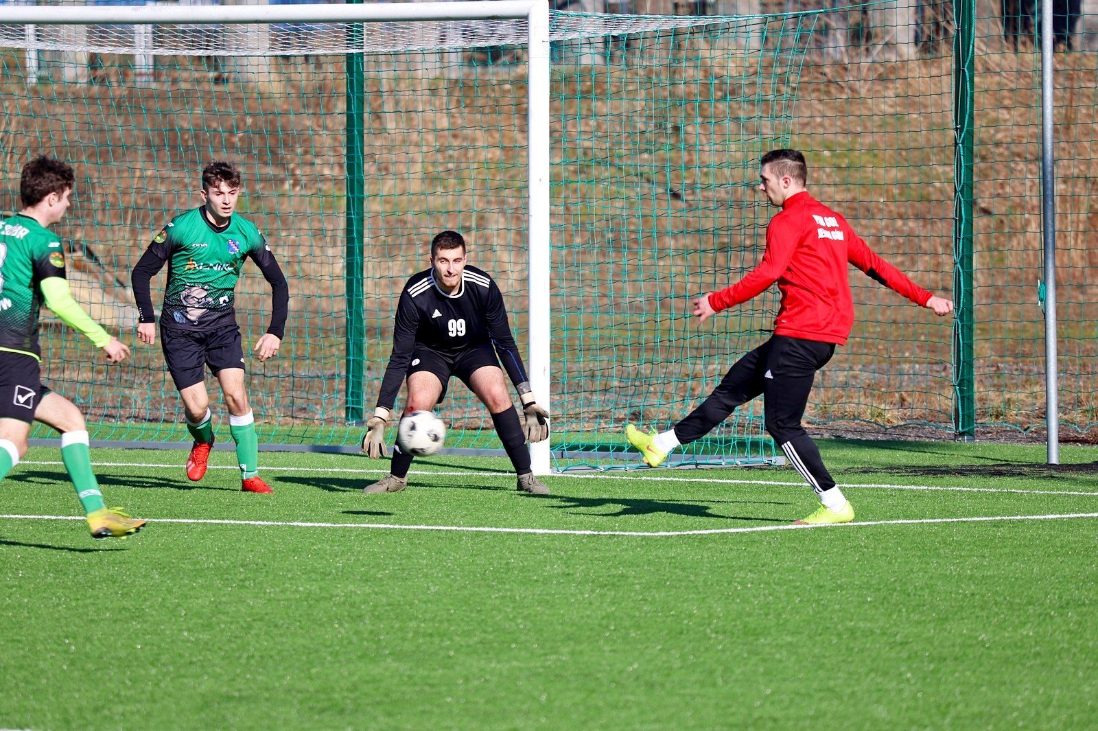 pub-gol-zmierzy-sie-z-bobrem-95086