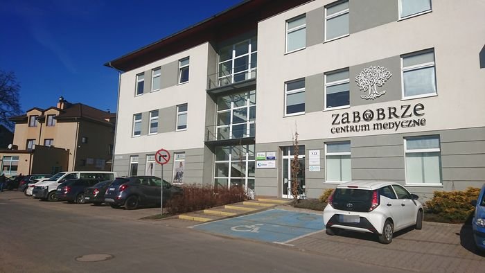 czytelnik-w-przychodni-na-zabobrzu-patne-toalety-95147