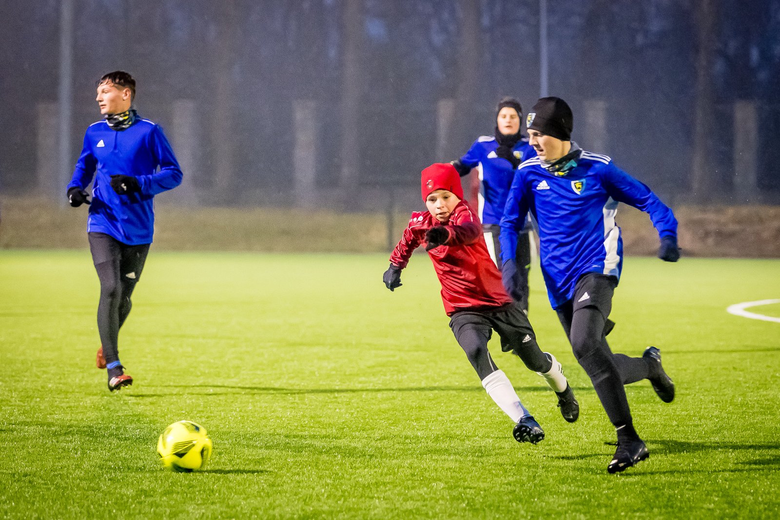 towarzyskie-derby-dla-biaoniebieskich-95177