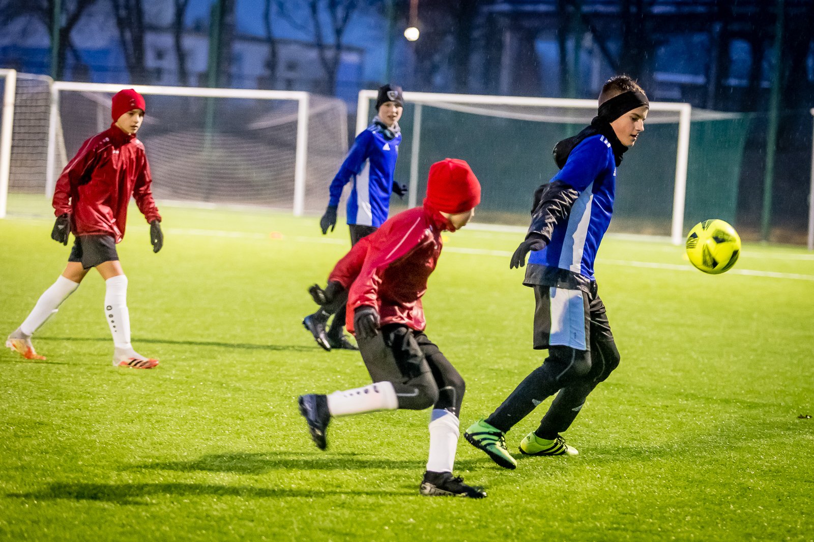 towarzyskie-derby-dla-biaoniebieskich-95177