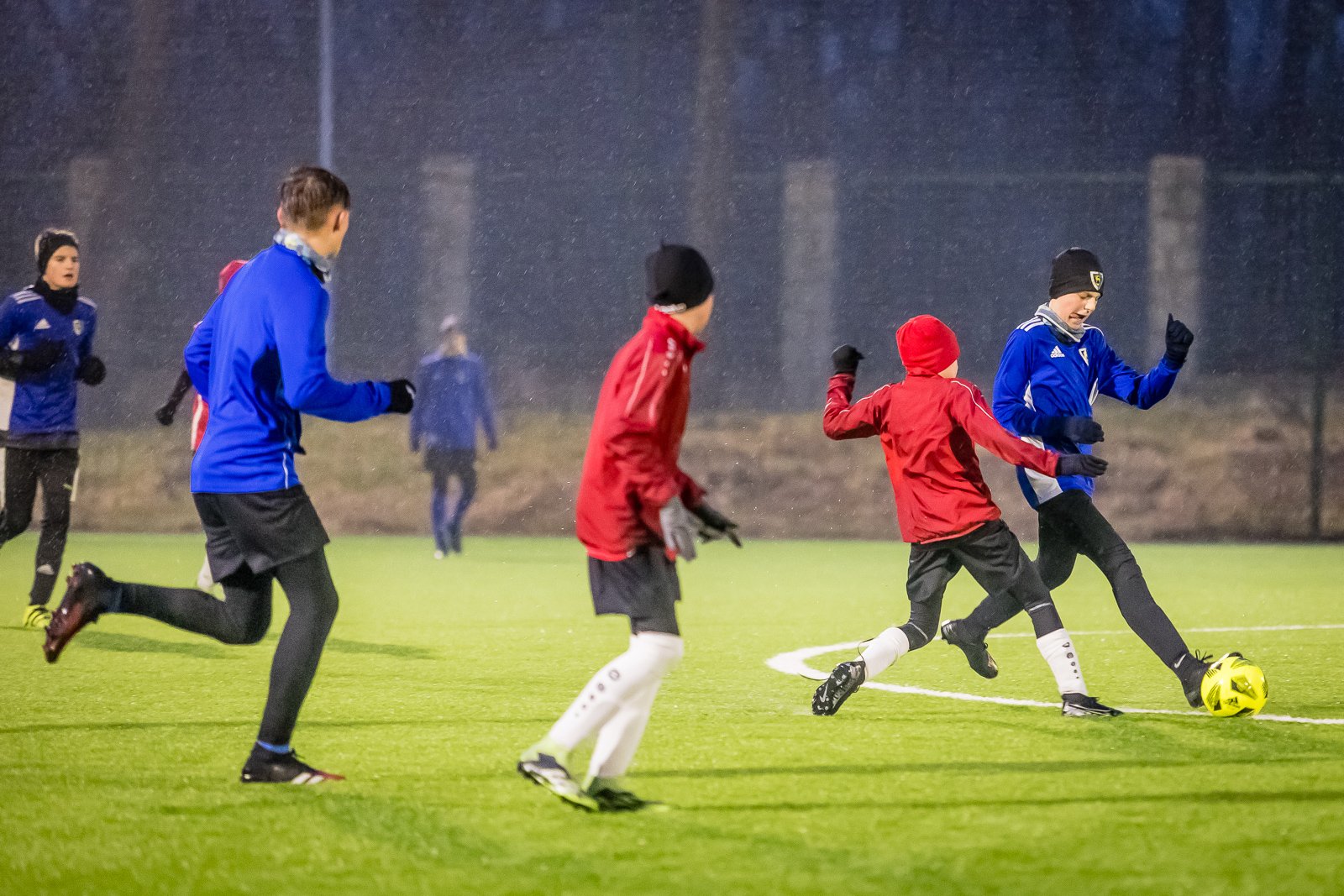 towarzyskie-derby-dla-biaoniebieskich-95177