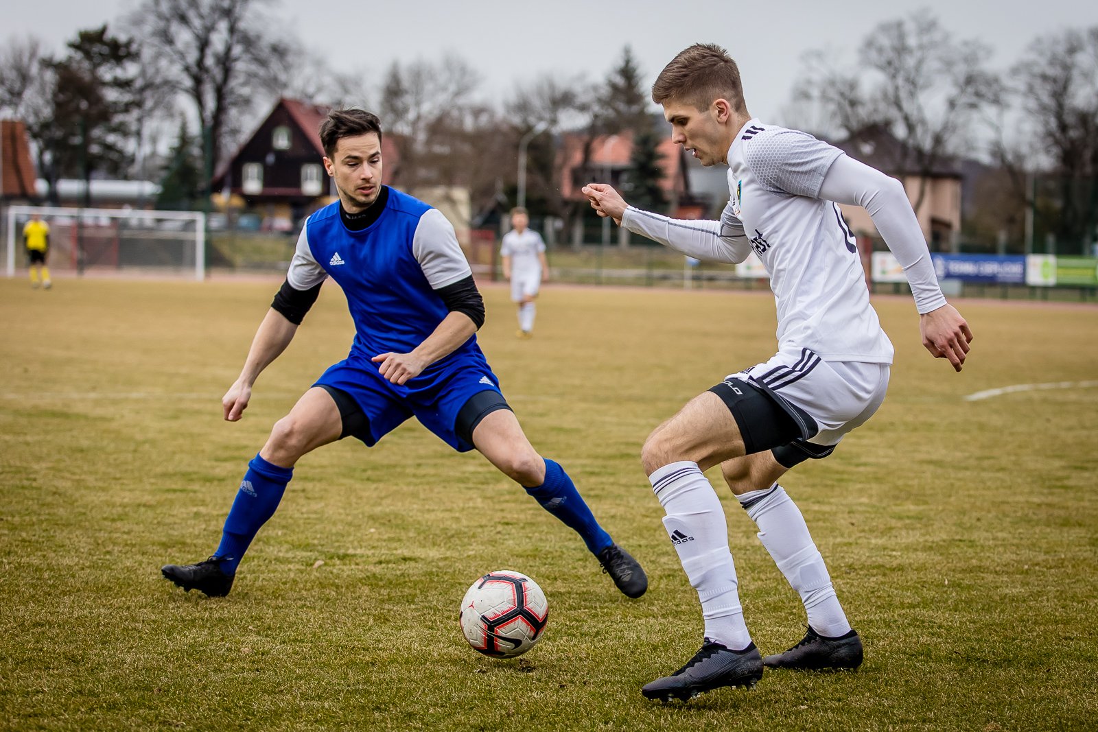 iv-liga-apis-rozbity-95330