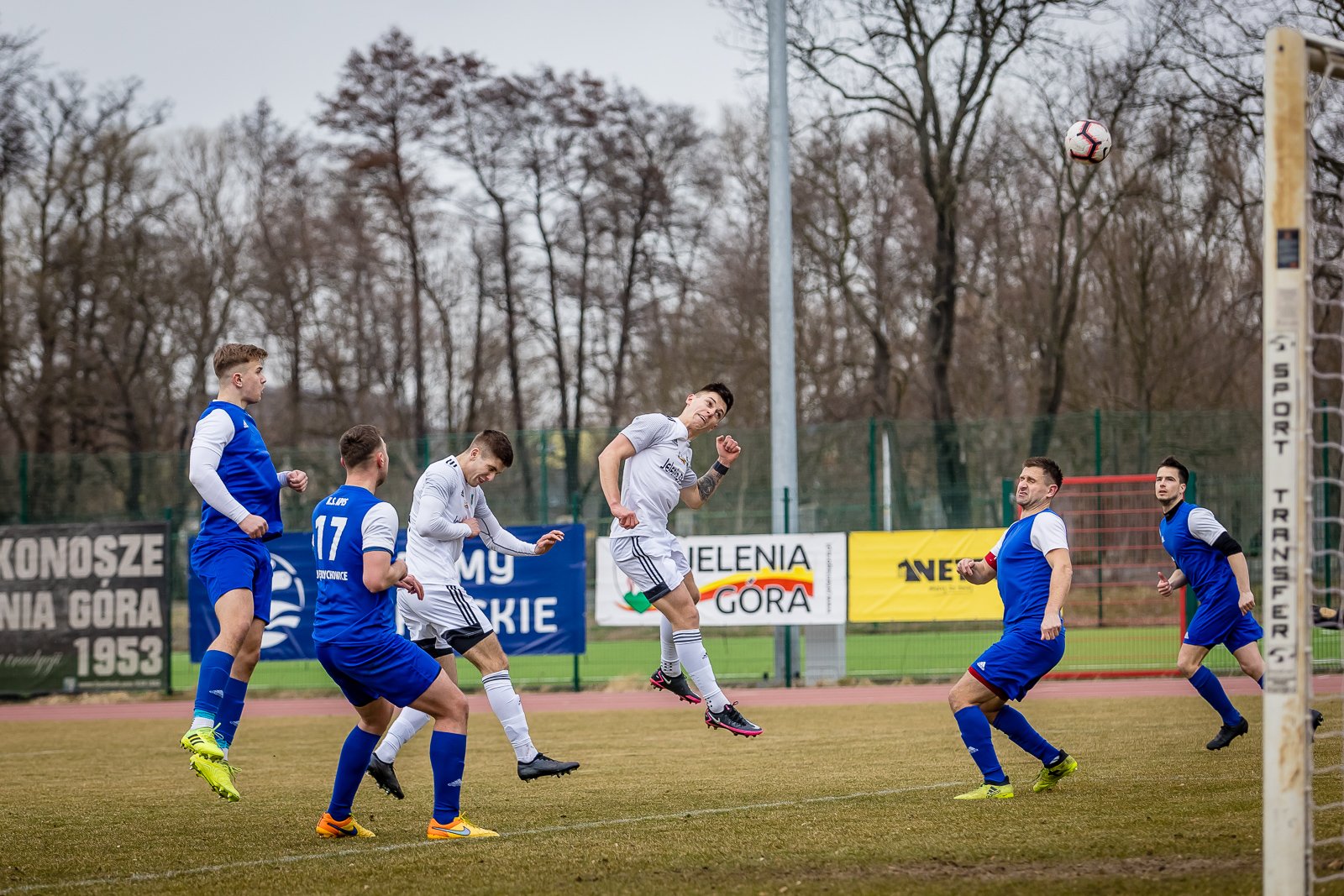 iv-liga-apis-rozbity-95330