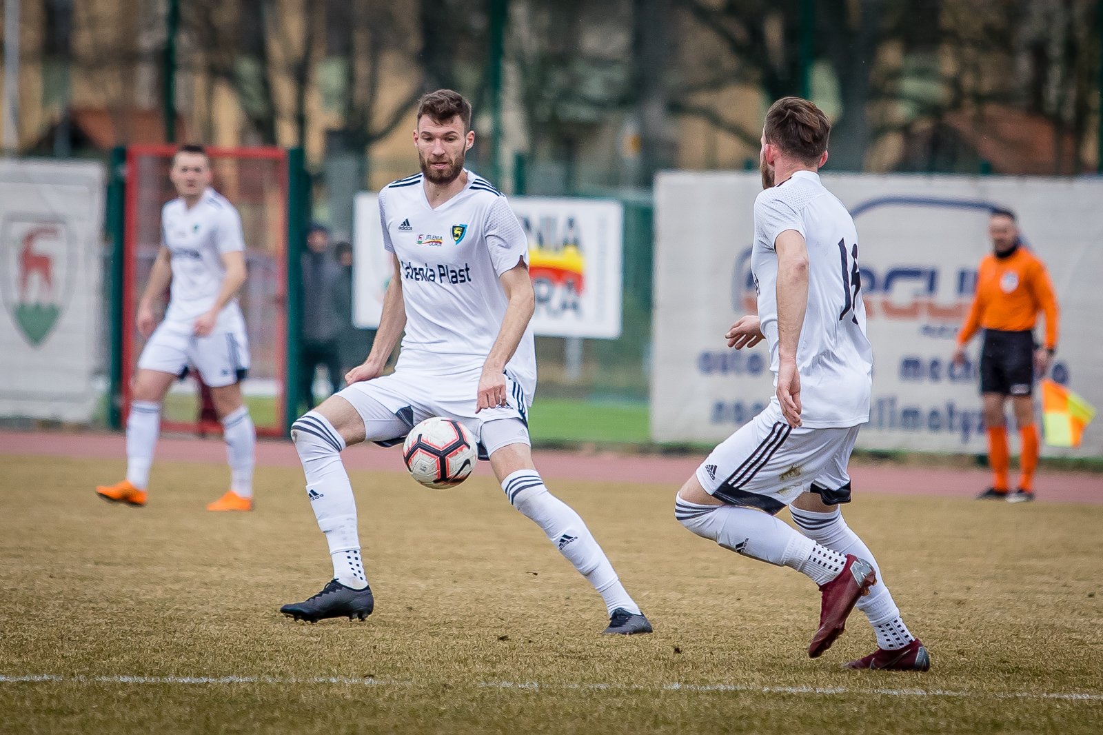 iv-liga-apis-rozbity-95330