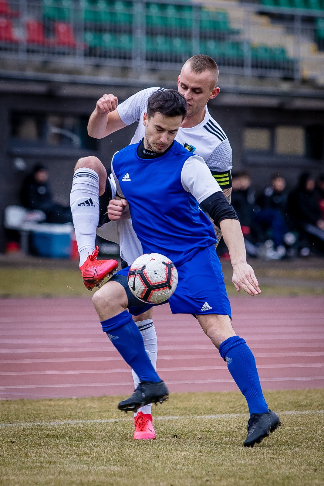 iv-liga-apis-rozbity-95330