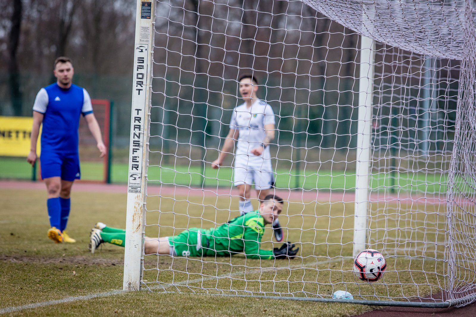 iv-liga-apis-rozbity-95330