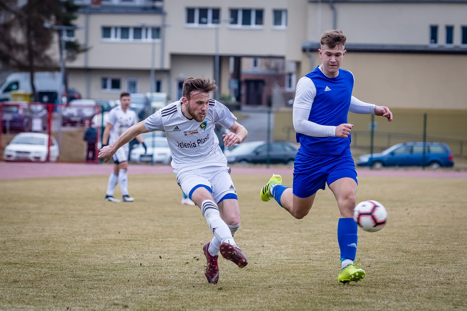 iv-liga-apis-rozbity-95330