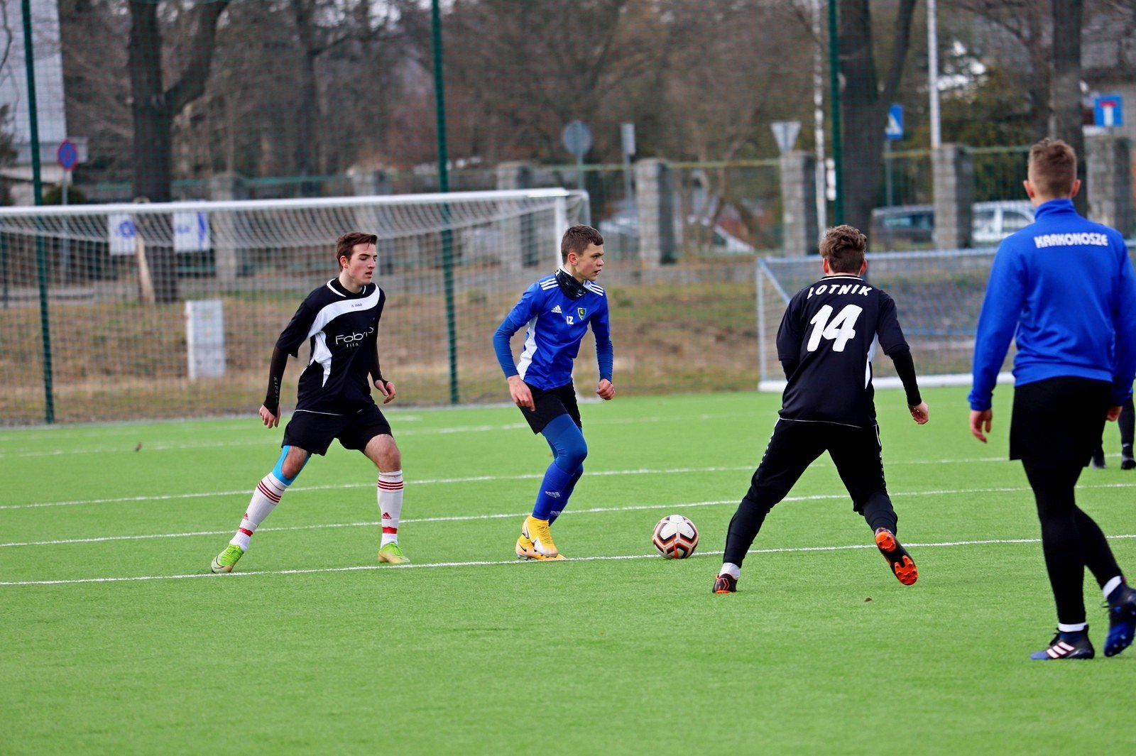 trampkarze-karkonoszy-rozbili-juniorow-lotnika-95387