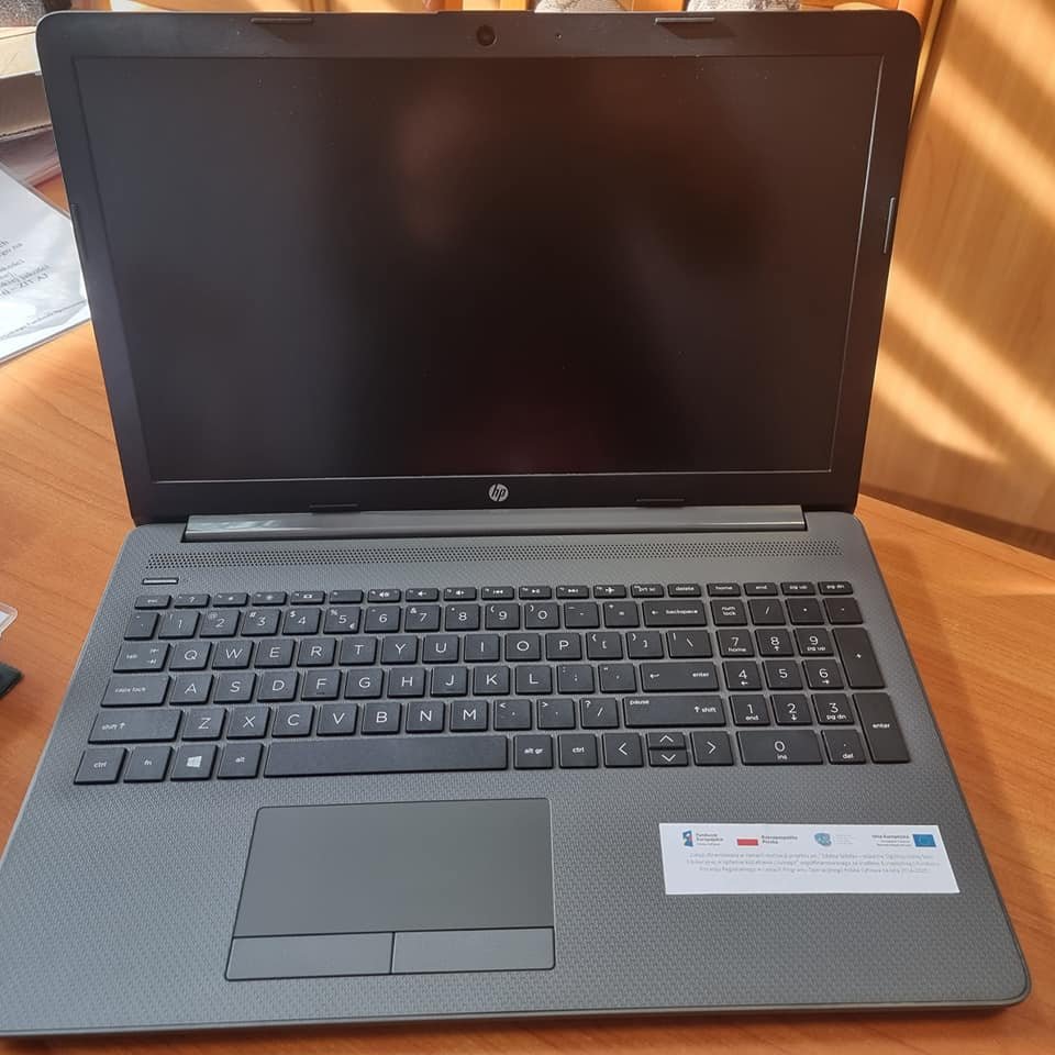 laptopy-dla-uczniow-95422
