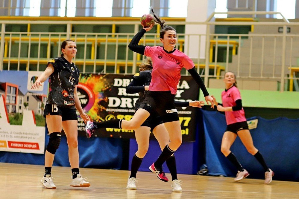 trenerka-zadowolona-z-gry-modziezy-95525