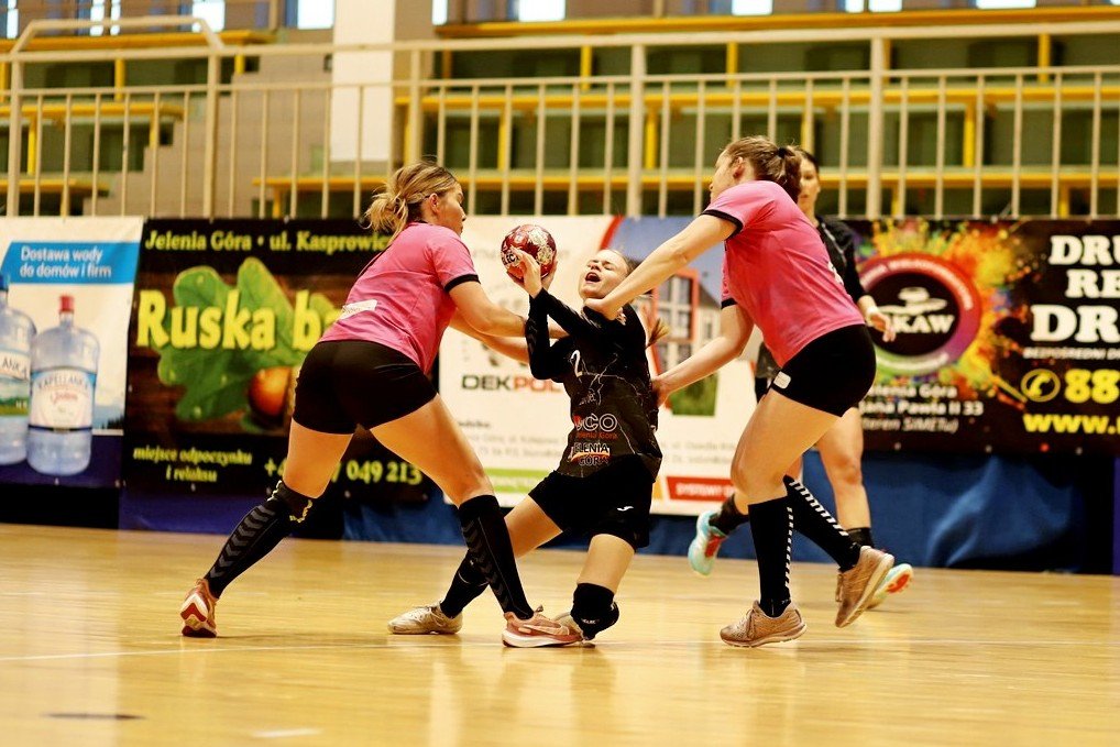 trenerka-zadowolona-z-gry-modziezy-95525