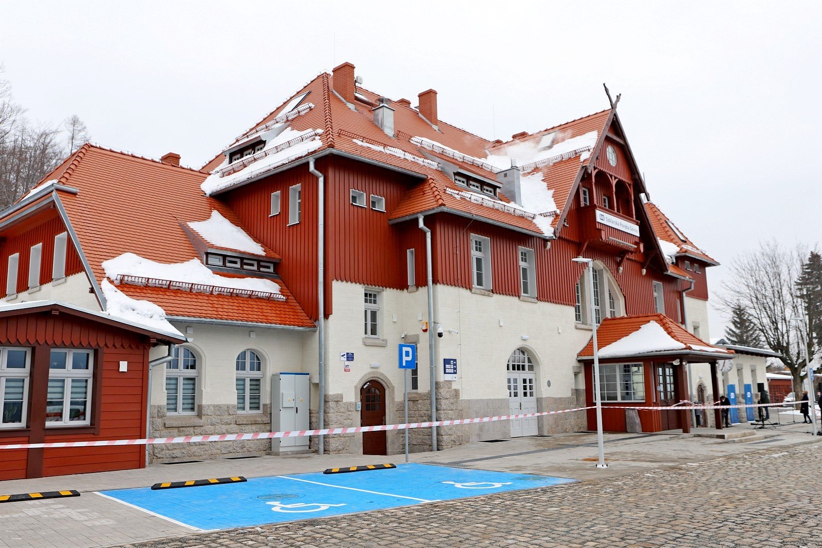 dworzec-oficjalnie-otwarty-95565