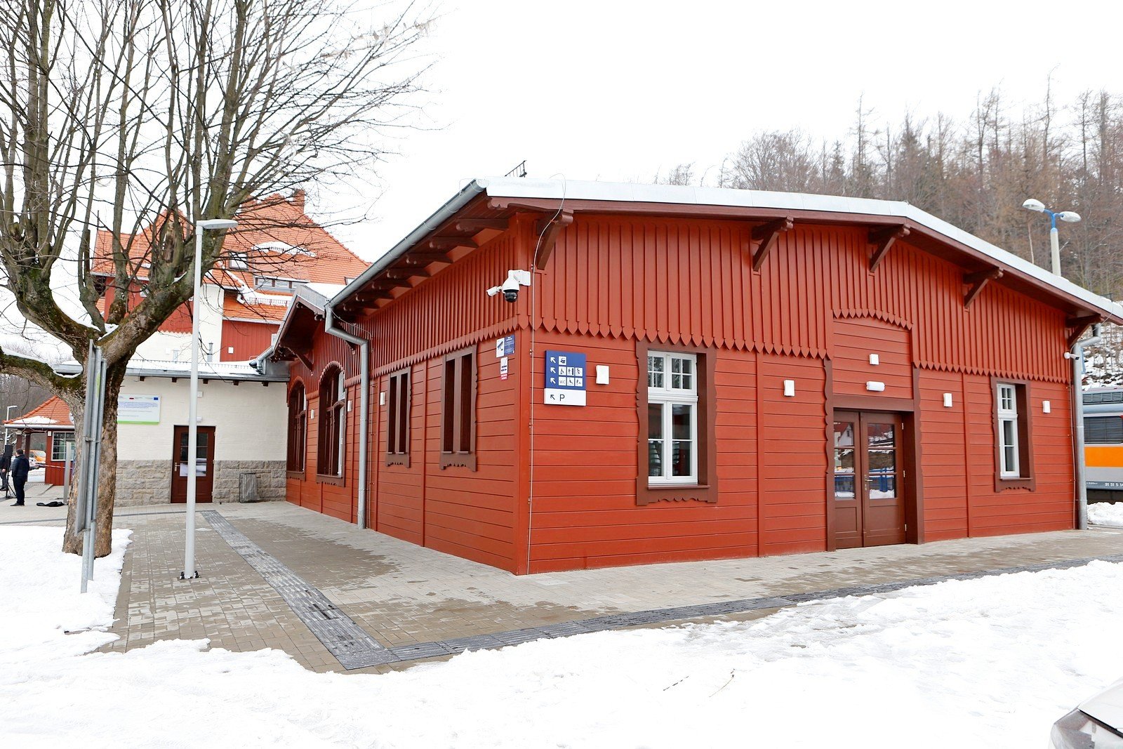 dworzec-oficjalnie-otwarty-95565