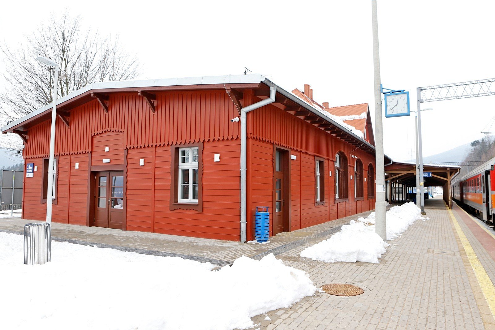 kino-koncerty-i-sesja-w-budynku-dworca-95613