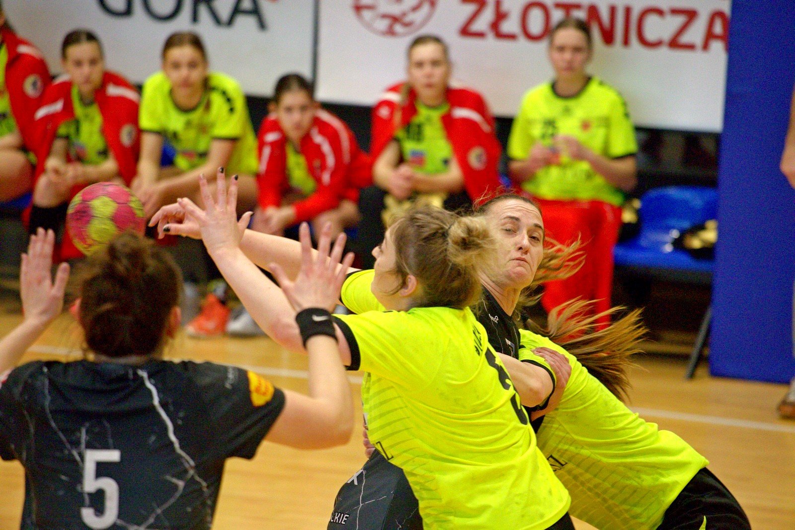 d-samadova-zagramy-w-barazach-95987