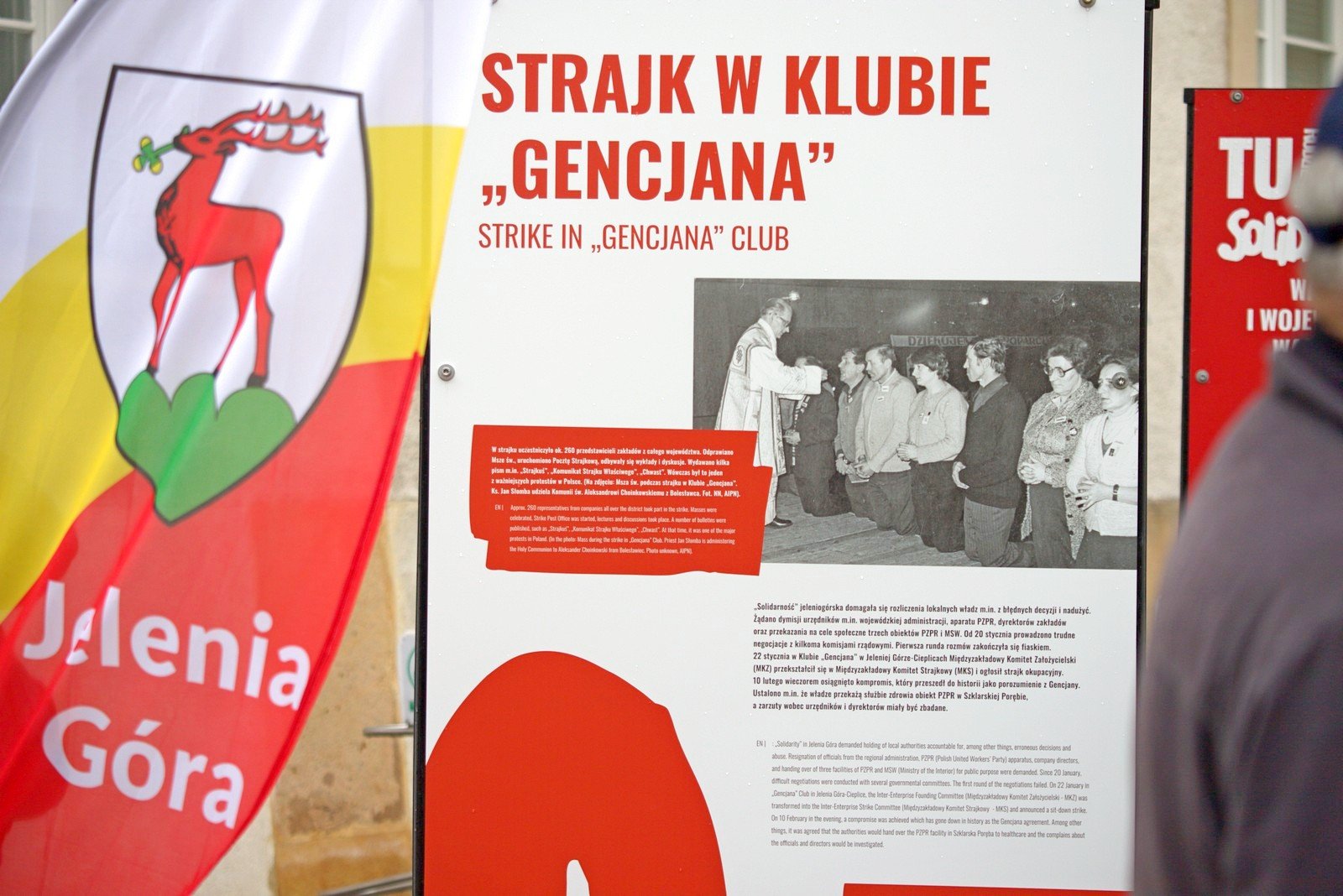 wystawa-plenerowa-ku-czci-solidarnosci-96038