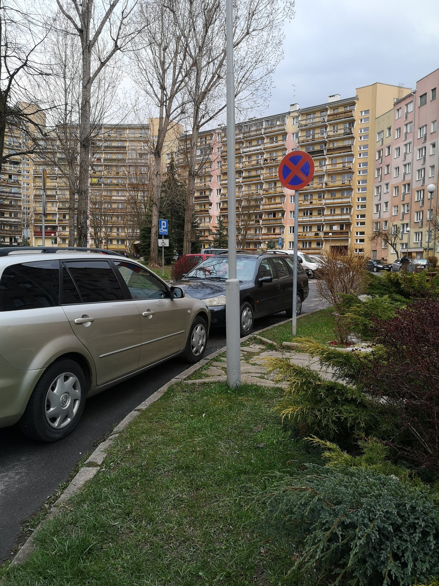 spor-o-miejsca-parkingowe-96103
