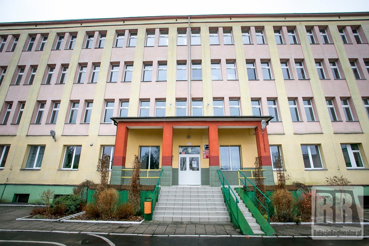 przebuduja-dawna-szkoe-96240