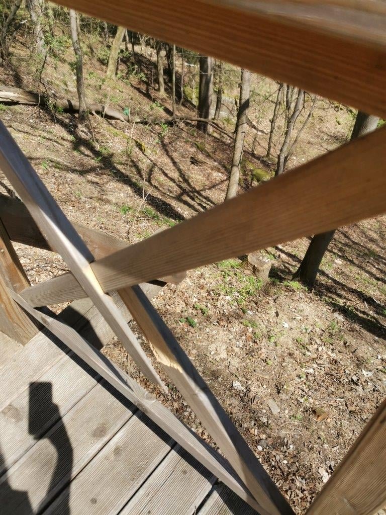 wandale-zniszczyli-park-96548