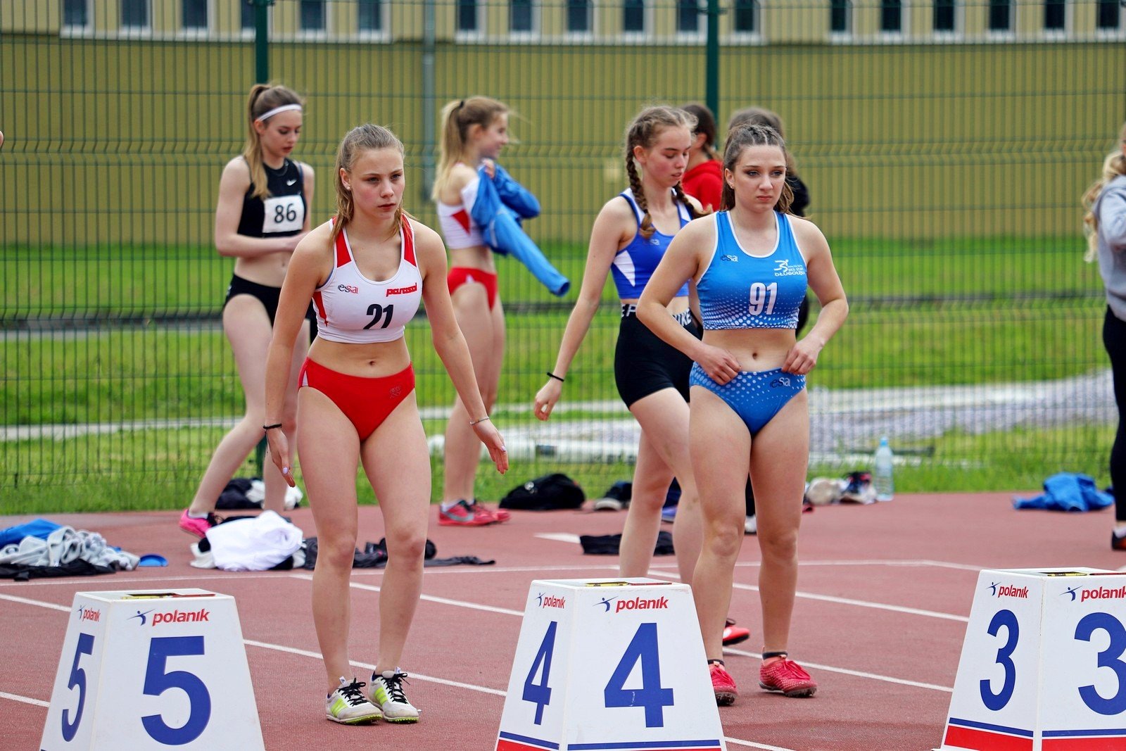 lekkoatletyczne-zmagania-przy-zotniczej-97074