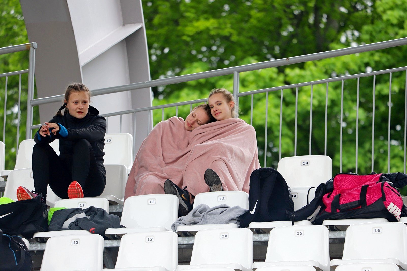 lekkoatletyczne-zmagania-przy-zotniczej-97074
