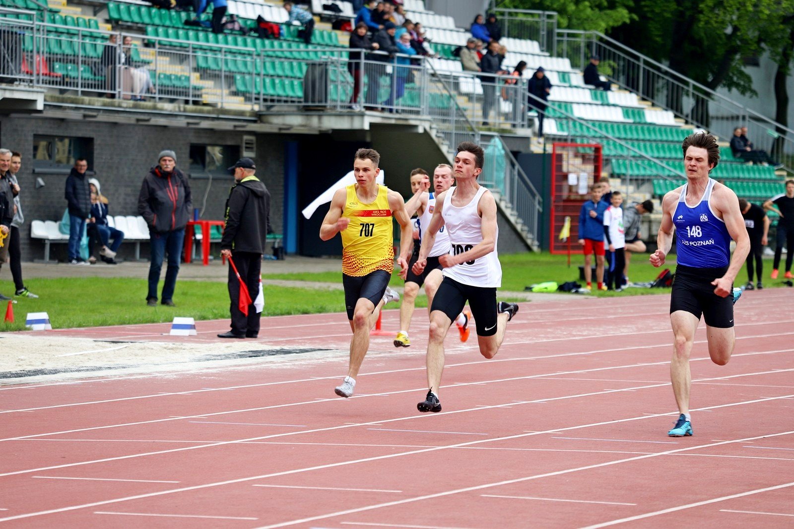 lekkoatletyczne-zmagania-przy-zotniczej-97074