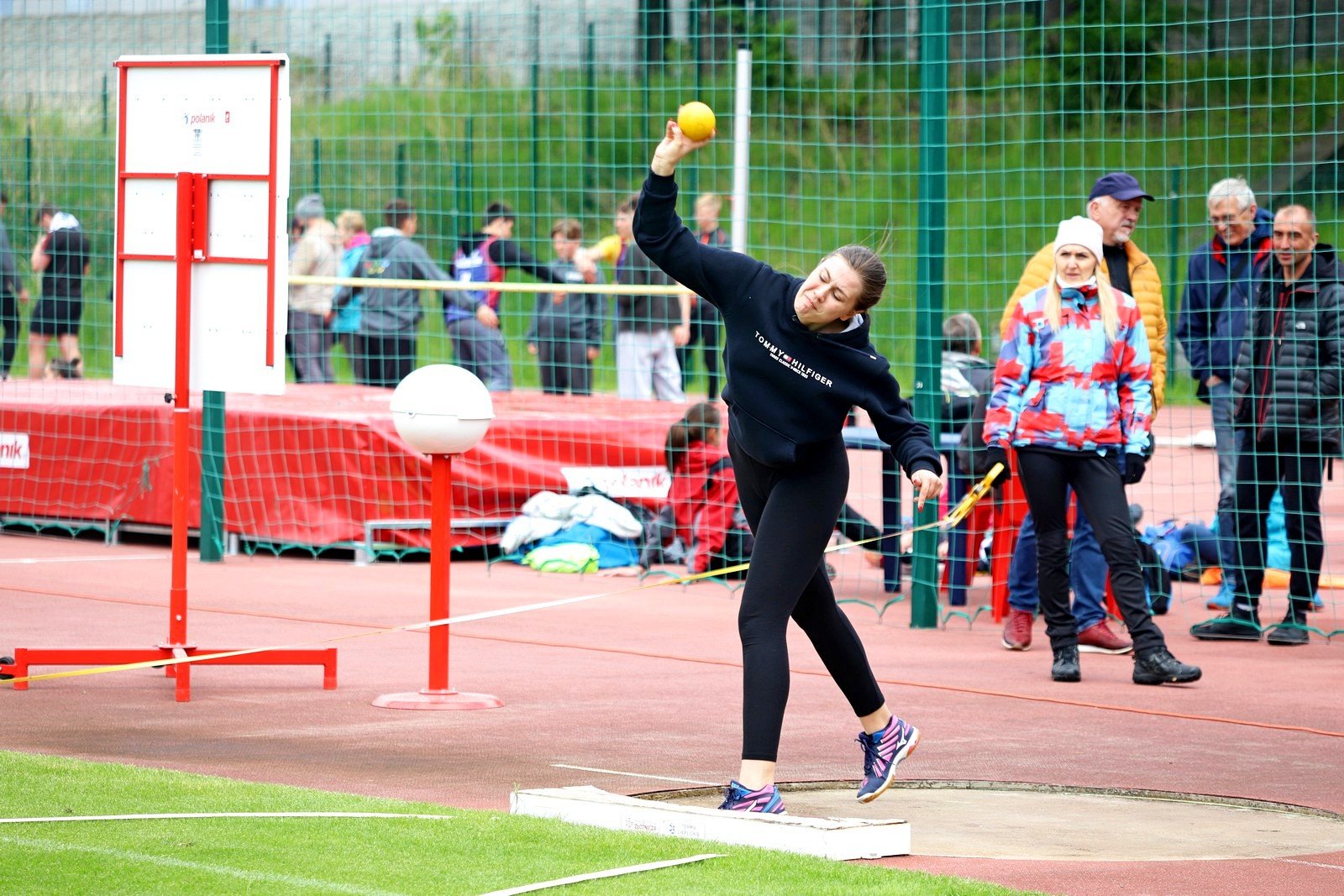 lekkoatletyczne-zmagania-przy-zotniczej-97074