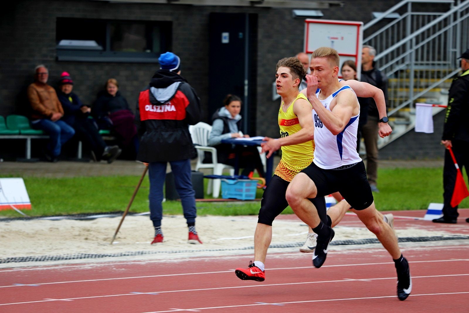 lekkoatletyczne-zmagania-przy-zotniczej-97074