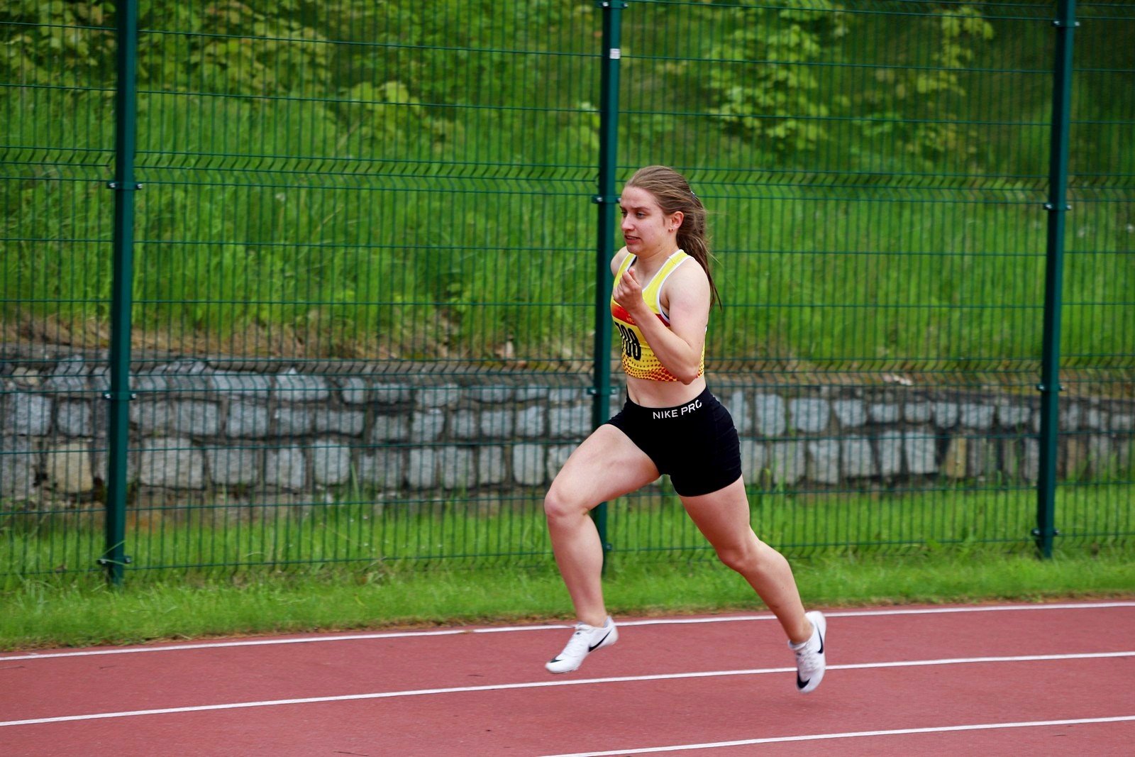lekkoatletyczne-zmagania-przy-zotniczej-97074