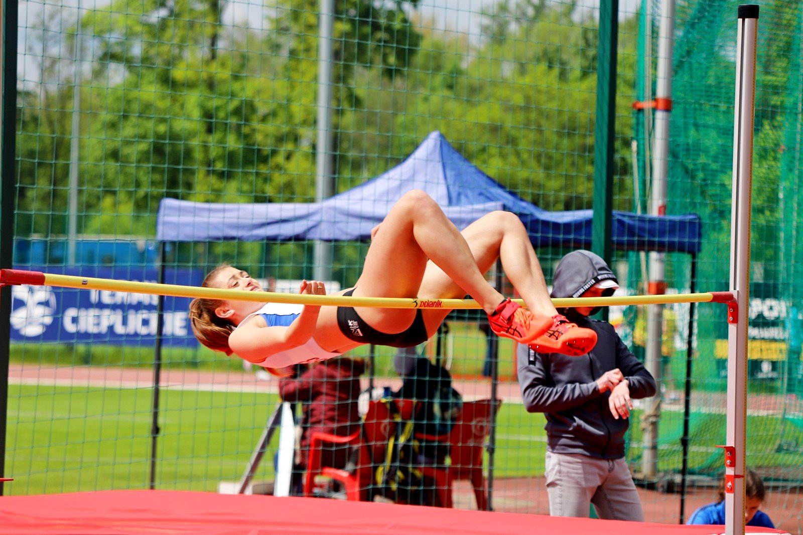lekkoatletyczne-zmagania-przy-zotniczej-97074