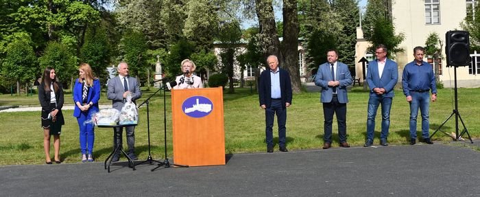 w-dzien-dziecka-o-nowej-szkole-w-mysakowicach-97091