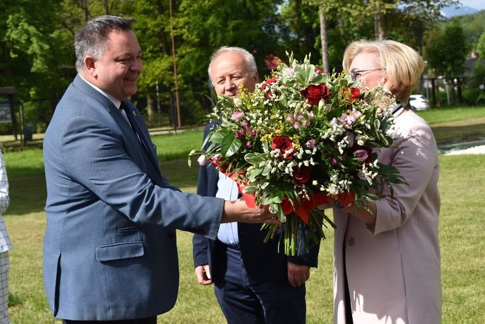 w-dzien-dziecka-o-nowej-szkole-w-mysakowicach-97091