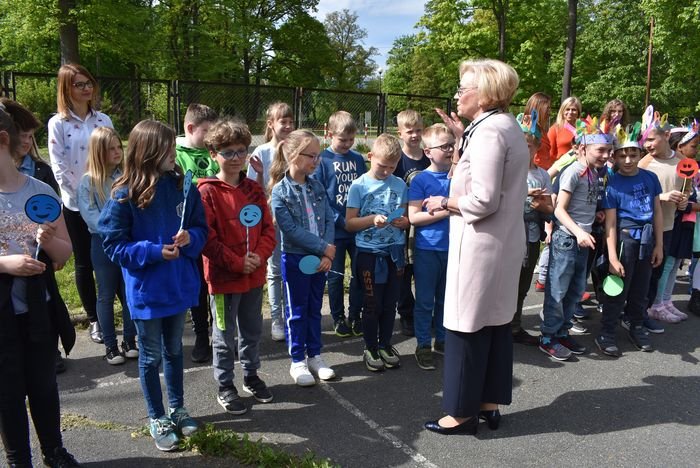 w-dzien-dziecka-o-nowej-szkole-w-mysakowicach-97091