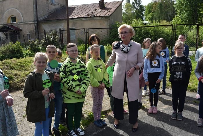 w-dzien-dziecka-o-nowej-szkole-w-mysakowicach-97091
