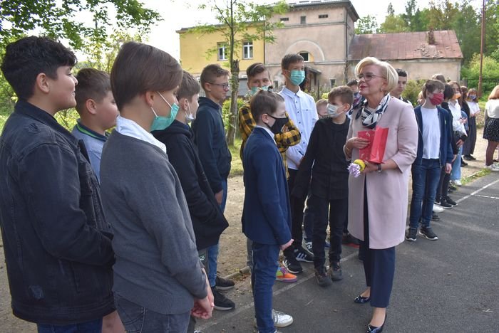 w-dzien-dziecka-o-nowej-szkole-w-mysakowicach-97091
