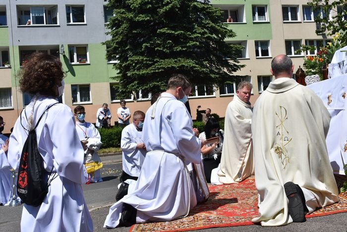 procesja-bozego-ciaa-na-zabobrzu-97150