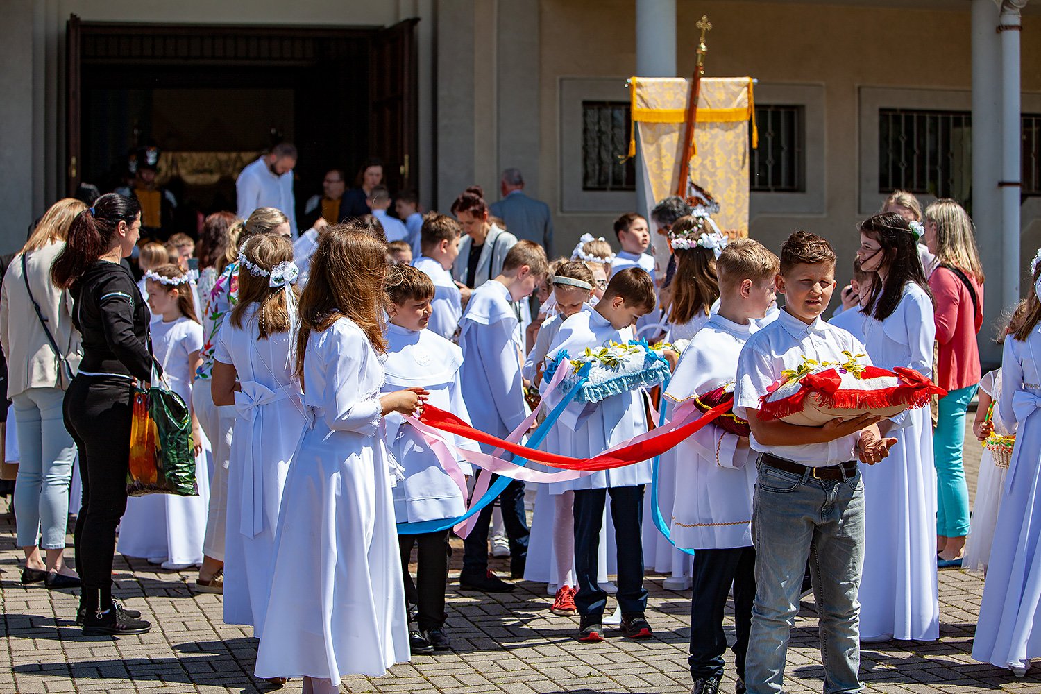 uroczystosci-w-kosciele-pw-matki-bozej-miosierdzia-97156
