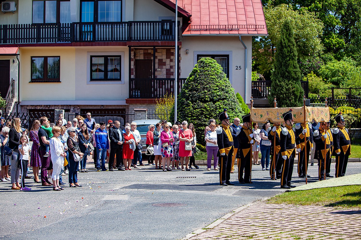 uroczystosci-w-kosciele-pw-matki-bozej-miosierdzia-97156