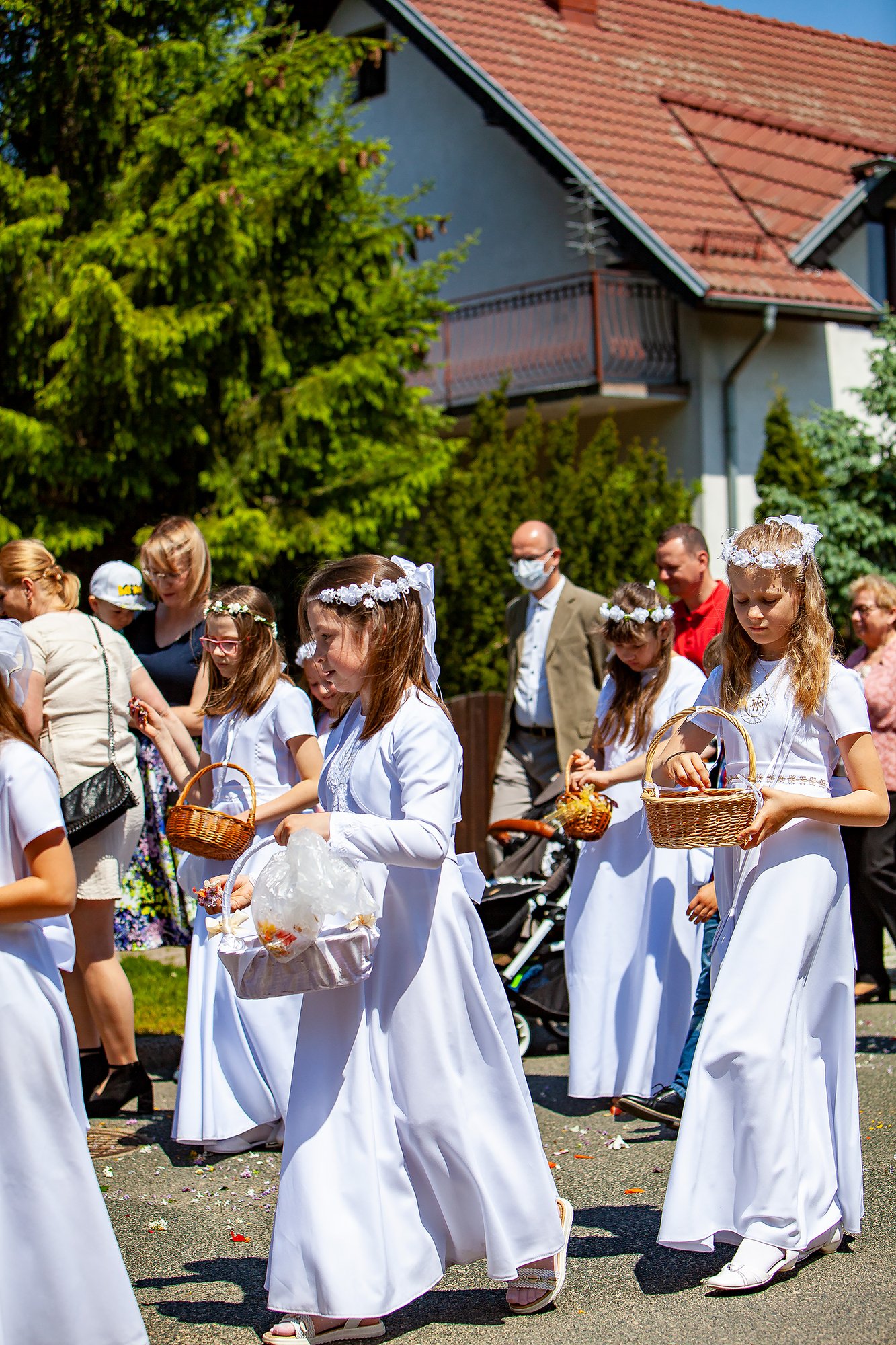 uroczystosci-w-kosciele-pw-matki-bozej-miosierdzia-97156