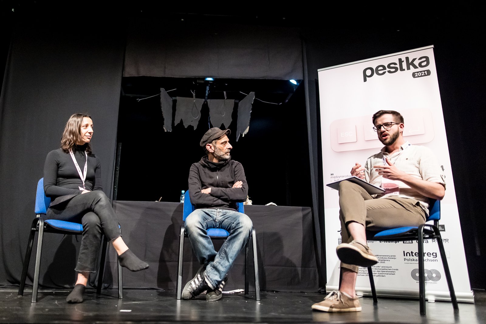 konkursowe-emocje-opady-ale-festiwal-trwa-97211