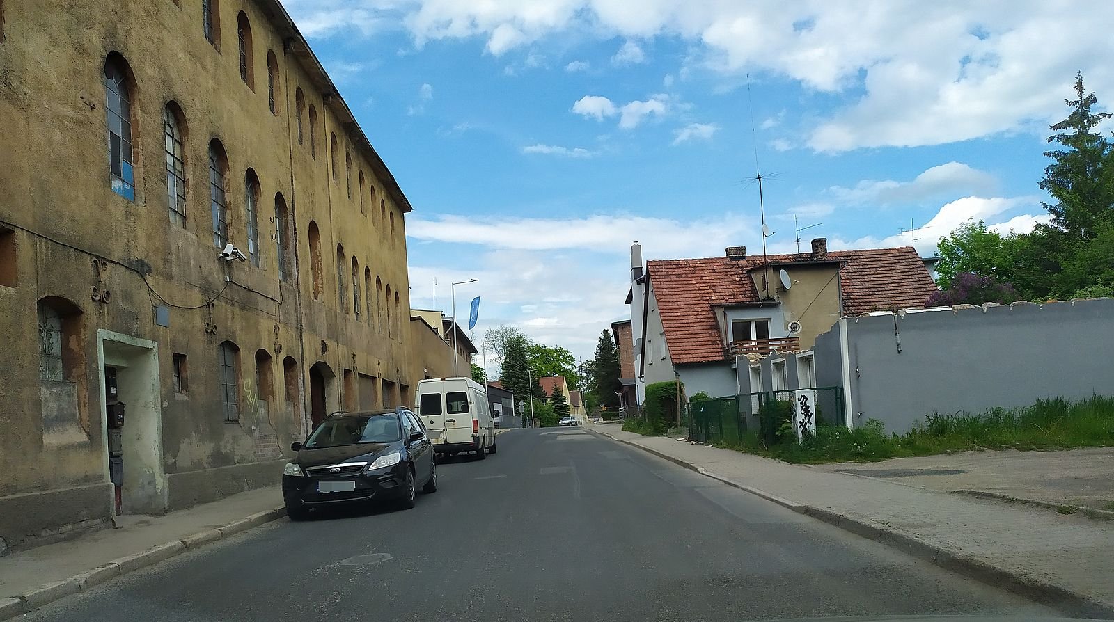 samochody-blokuja-ale-legalnie-97288