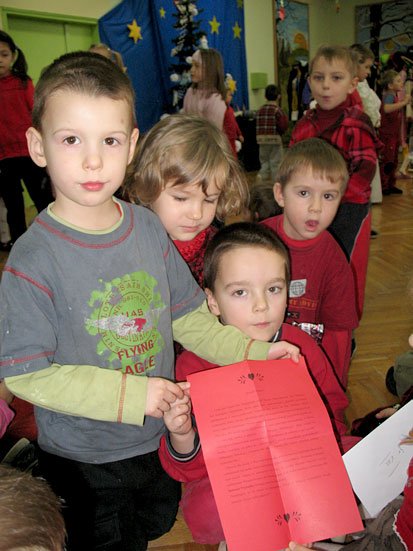 Walentynkowe zabawy w przedszkolu Kubusia Puchatka.