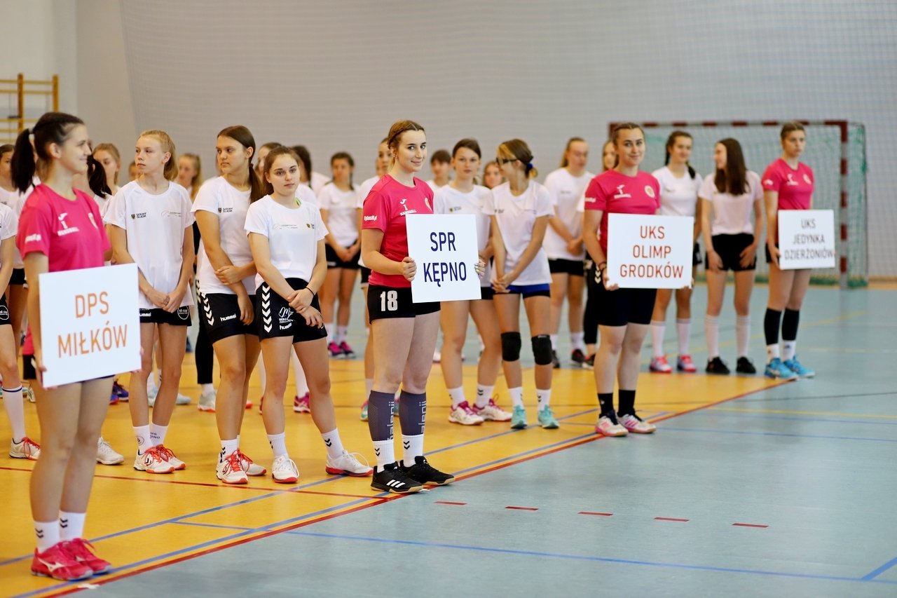 iwona-niedzwiedz-ambasadorka-piki-recznej-w-karpaczu-97433