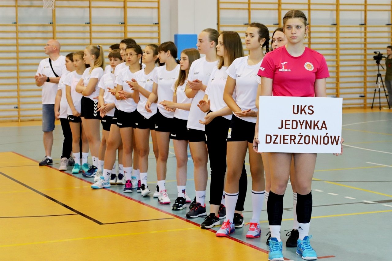 iwona-niedzwiedz-ambasadorka-piki-recznej-w-karpaczu-97433