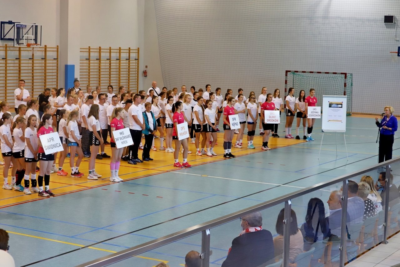 iwona-niedzwiedz-ambasadorka-piki-recznej-w-karpaczu-97433