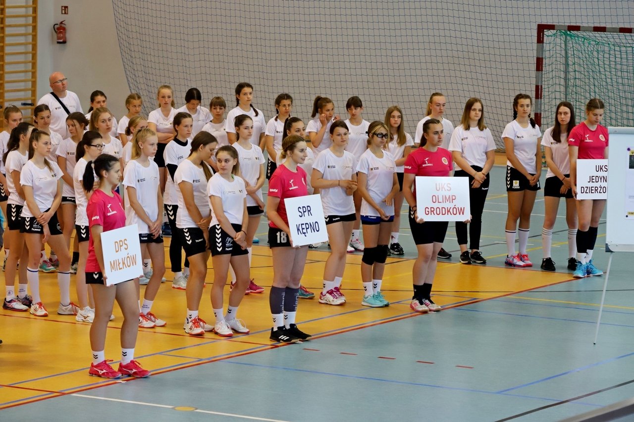 iwona-niedzwiedz-ambasadorka-piki-recznej-w-karpaczu-97433